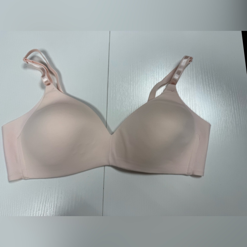 Warner’s Blissful Benefits Wireless Smoothing T-Shirt Bra 36B Blush Nude NWOT